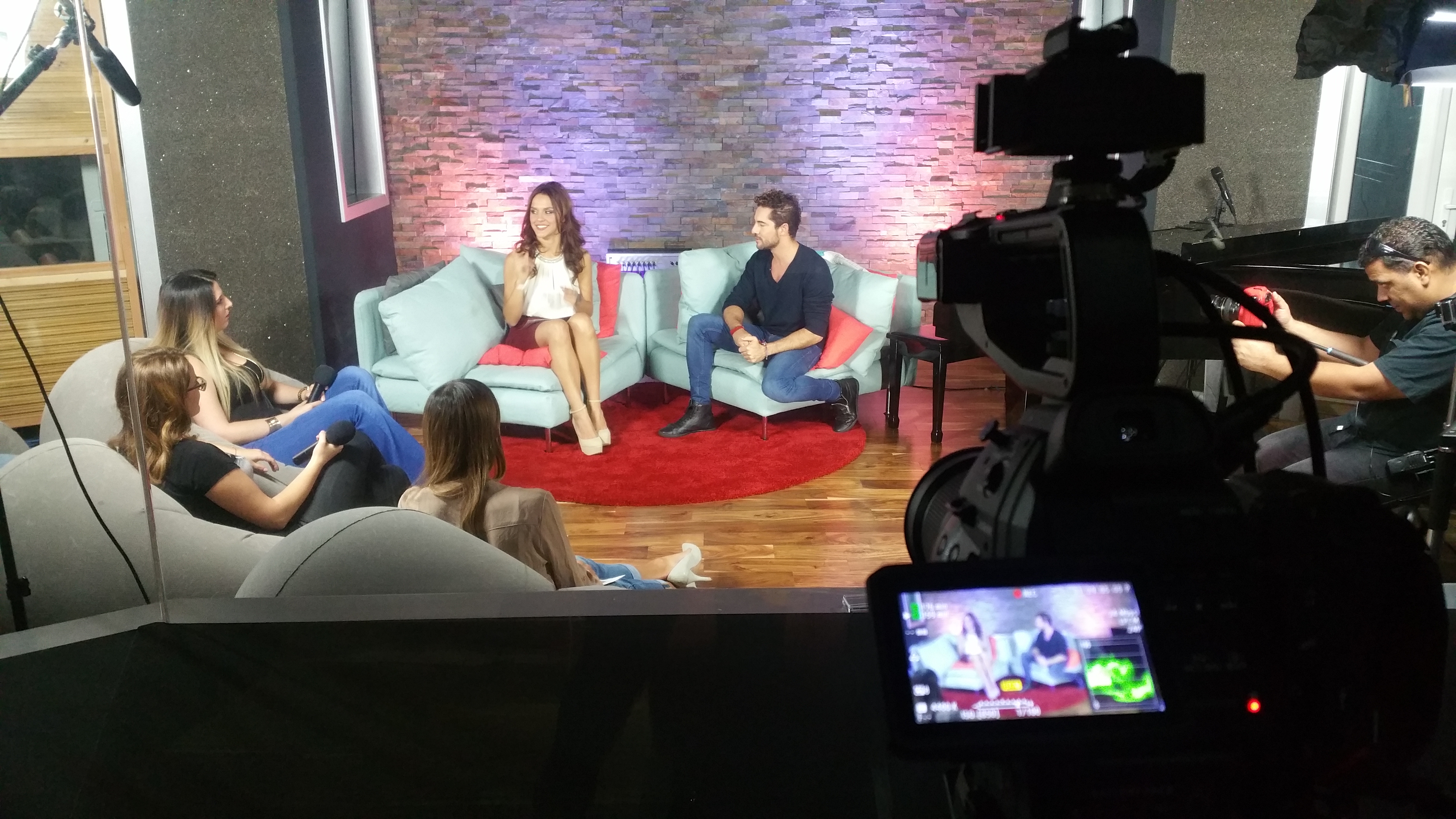 Studio-wide behind-the-scenes view of the David Bisbal session